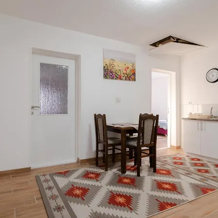 Apartment Ismet