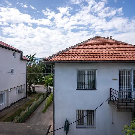 Apartment Ilidza Garden Escape